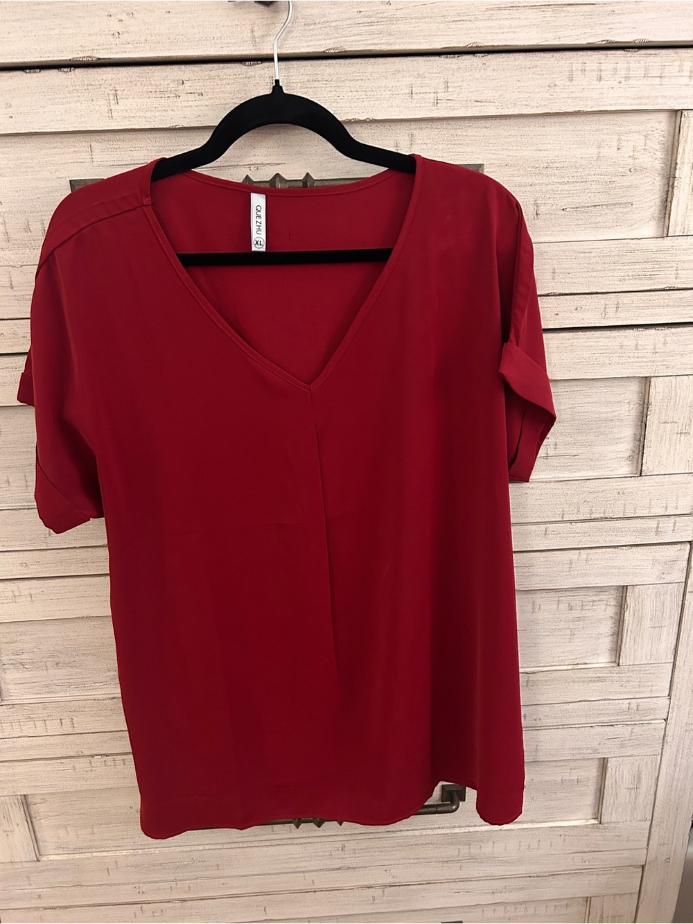 Short Sleeve V-Neck Top in Deep Red